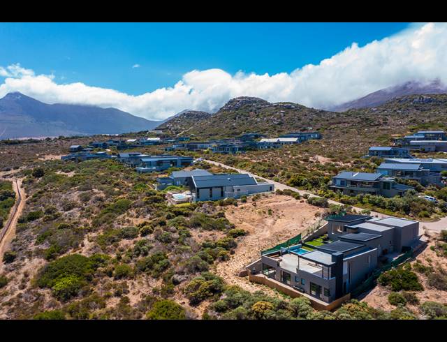 700M² VACANT LAND FOR SALE IN CHAPMAN'S BAY ESTATE